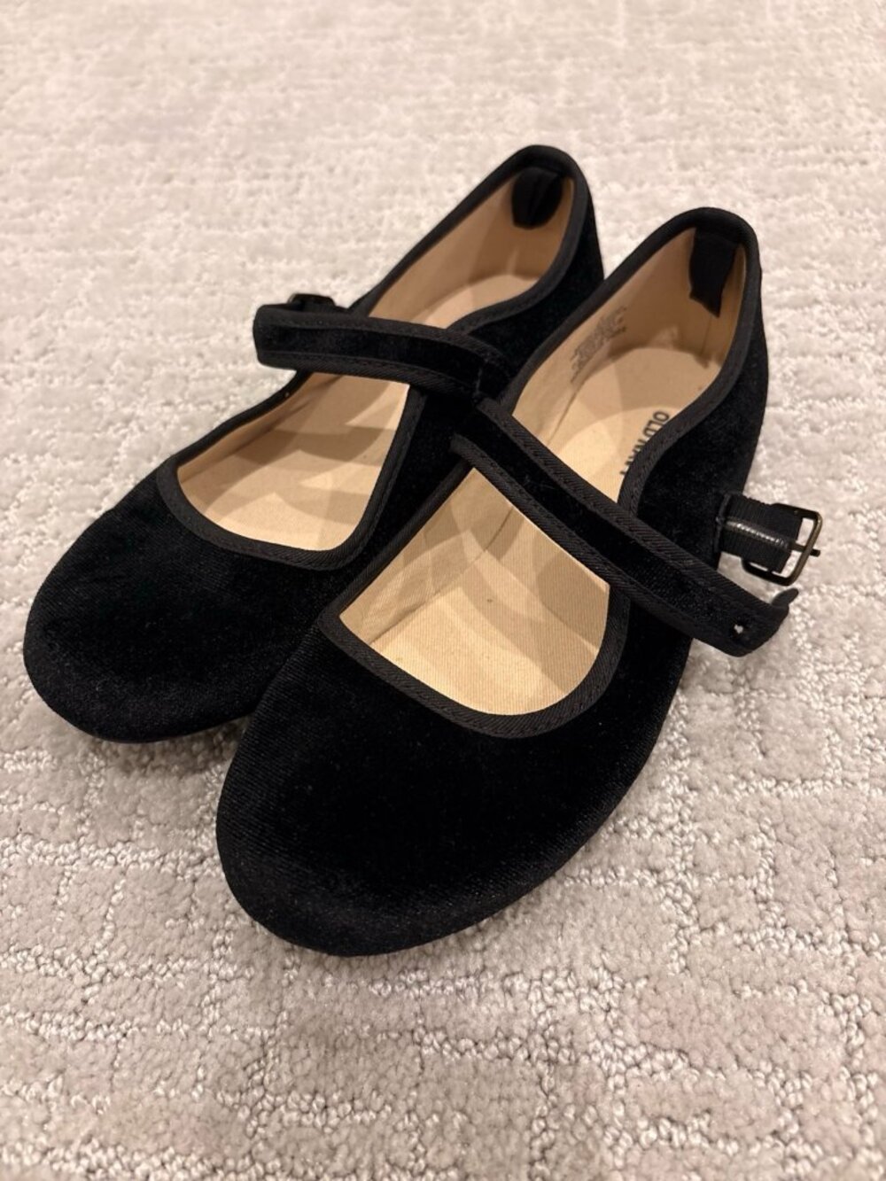 Girls Black Velvet Mary Jane Flats Size 2 | Classic Dress Shoes